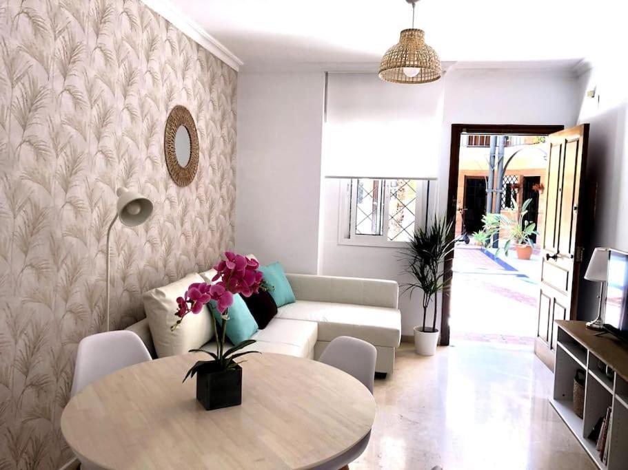 En Patio Sevillano Alameda-Isla Magica Экстерьер фото