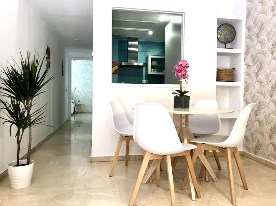 En Patio Sevillano Alameda-Isla Magica Экстерьер фото